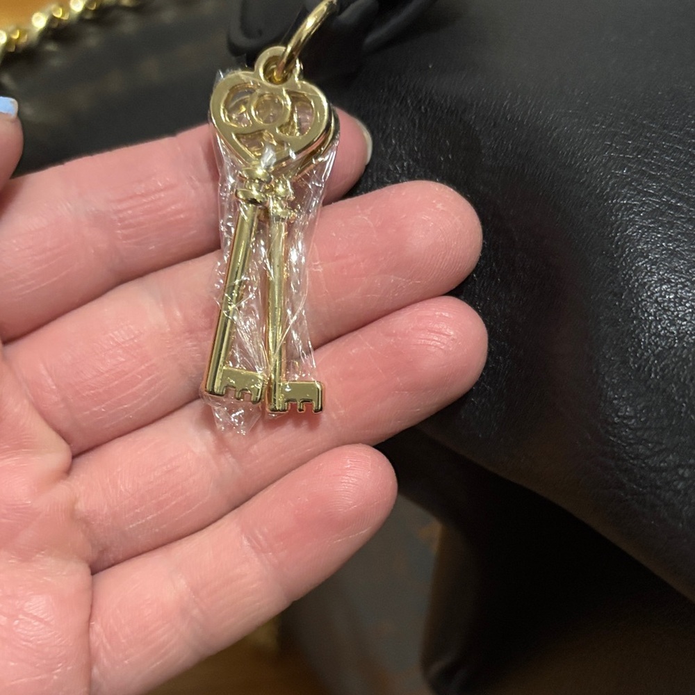 Love Moschino Black Shoulder Bag with Gold Accents - Picture 13 of 13